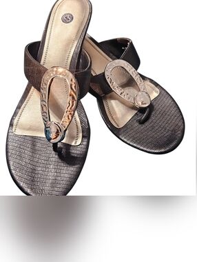 NWT 8M CP Ginny Women’s Black & Silver 2" Heel Sandal Shoes